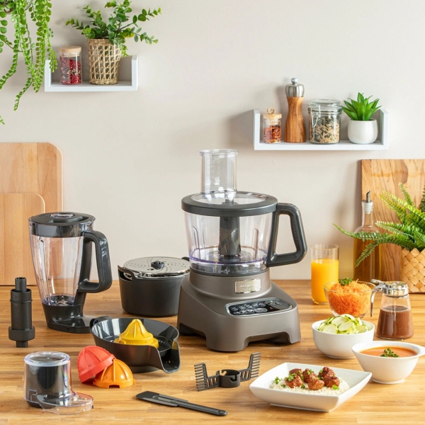 Что подарить бабушке на 8 Марта: 100 интересных и полезных вариантов